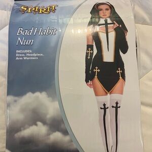 Sexy nun Halloween Costume